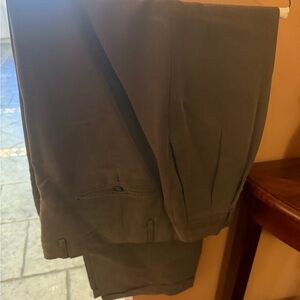 Claiborne Pants Mens 34x30 Gray Pleated Cuffed Dress Pants Classic